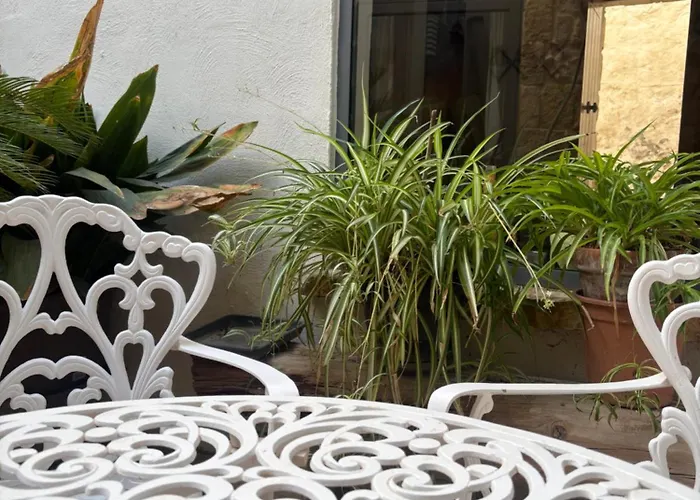 300 Year Old Townhouse Near Mdina Rabat