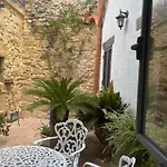 Quarto em Acomodações Particulares 300 Year Old Townhouse Near Mdina *
