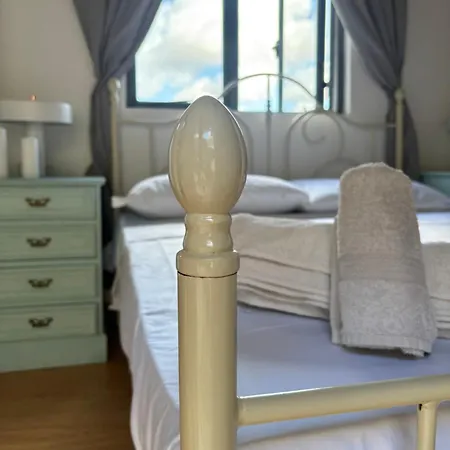 300 Year Old Townhouse Near Mdina 民宿 *