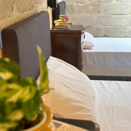 300 Year Old Townhouse Near Mdina 民宿 拉巴特
