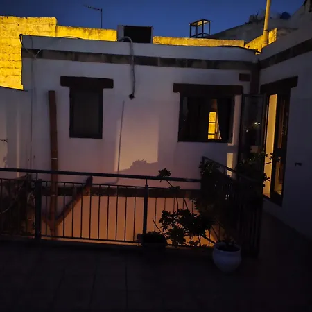 300 Year Old Townhouse Near Mdina 民宿 拉巴特
