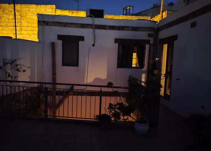 300 Year Old Townhouse Near Mdina Séjour chez l'habitant Rabat